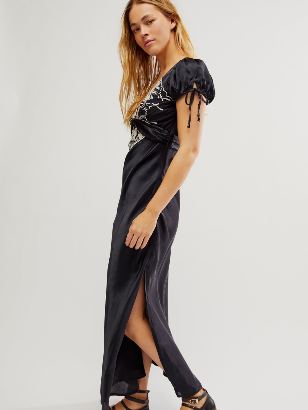 Cooper Midi Dress
NWOT
Free People
Color- Black - Picture 7 of 9